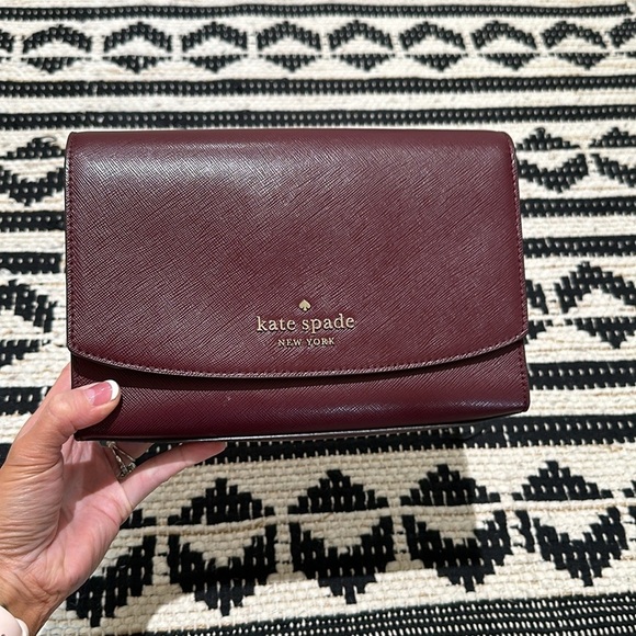 NWOT Maroon, Kate Spade New York

CARSON CONVERTIBLE CROSSBODY - Picture 10 of 13